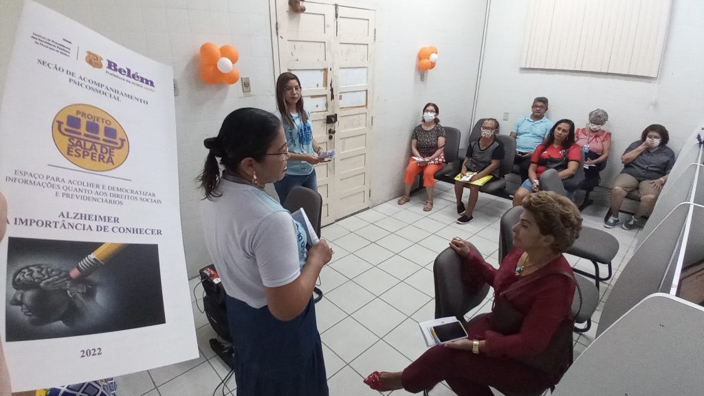 Aposentados e pensionistas beneficiários da Previdência Municipal receberam orientações.